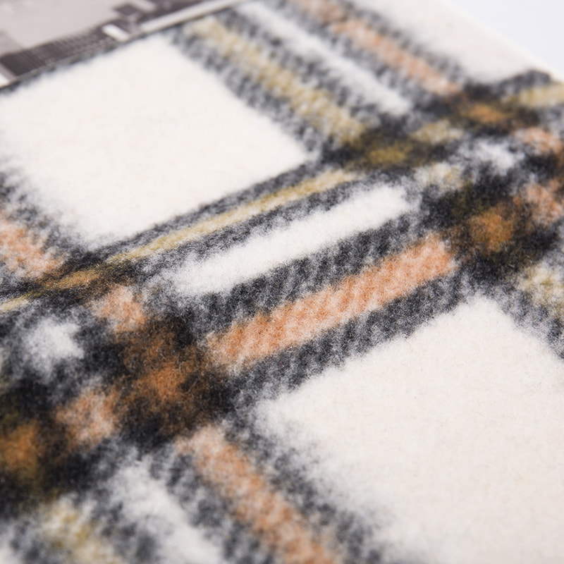 외투 SH2403를 위한 3개의 색깔 십자가 격자 무늬 길쌈된 직물을 솔질하십시오